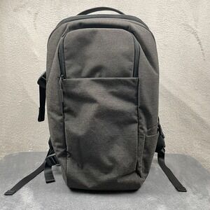 Incase DSLR Pro BackPack  Laptop Bag Commuter Travel Camera Dividers - Gray